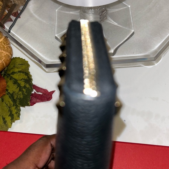 Valentino Rockstud Zip Around Wallet Black Pebbled Leather - Picture 11 of 13